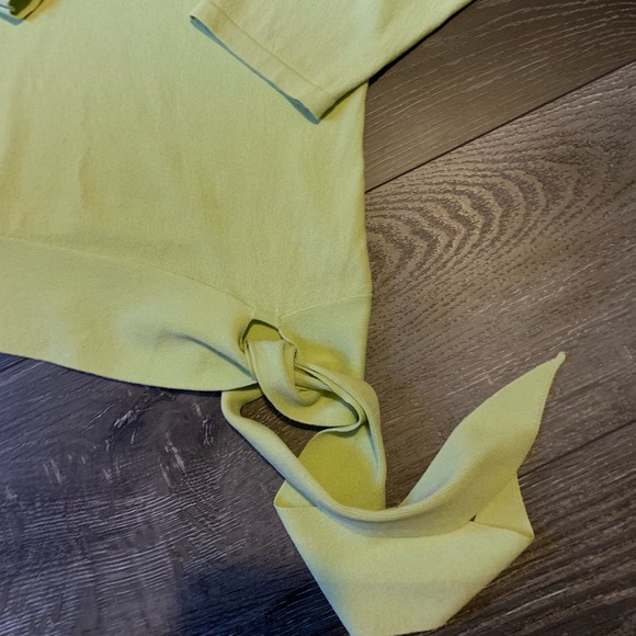 Style& Co Green long  sleeve top 🌹 - Picture 2 of 4